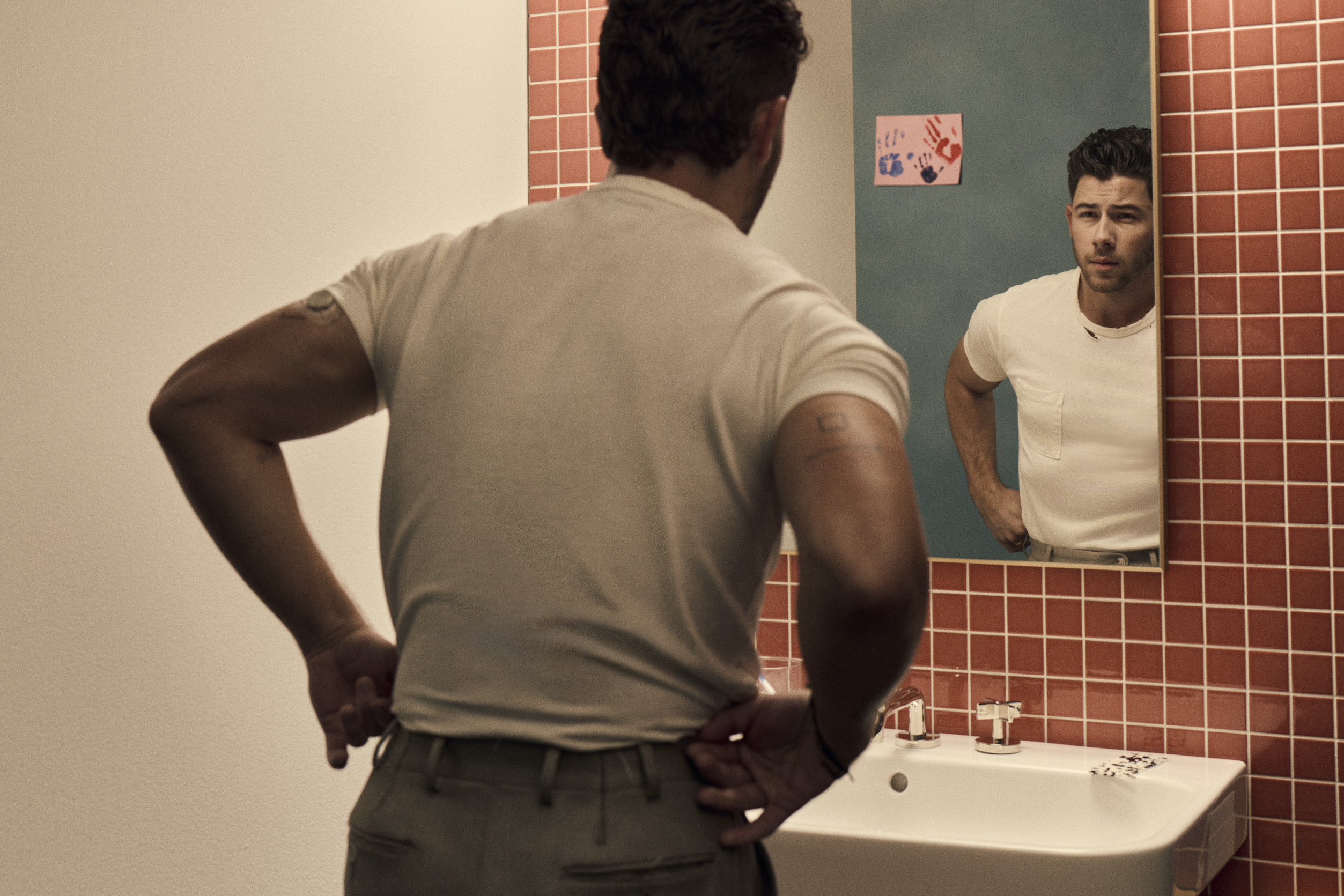 Nick Jonas kündigt sein neues Album “Sunday Best” für den 6. Februar 2026 an